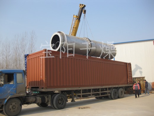 集裝箱裝貨現(xiàn)場